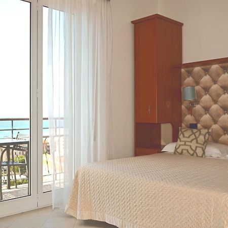 פינאלה ליגורה Hotel Noris מראה חיצוני תמונה