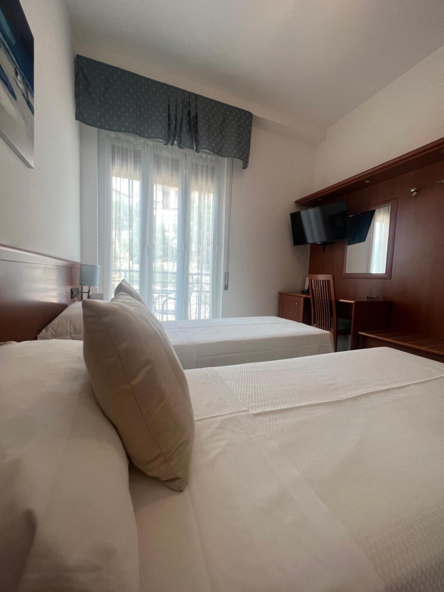 פינאלה ליגורה Hotel Noris מראה חיצוני תמונה