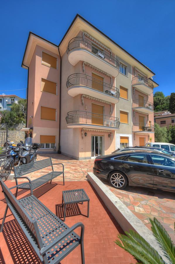 פינאלה ליגורה Hotel Noris מראה חיצוני תמונה